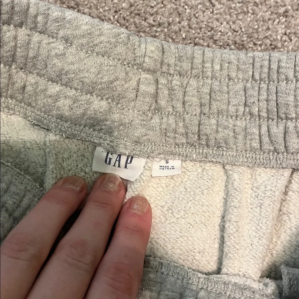 GAP Heather Gray Women's Joggers - Picture 2 of 5